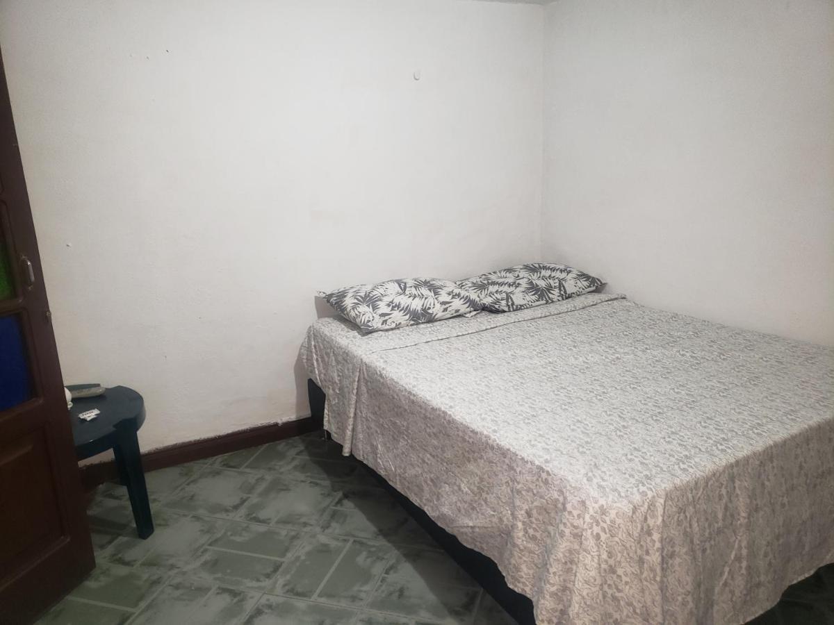 Hostal Hollywood Inn Ριονέγρο Εξωτερικό φωτογραφία