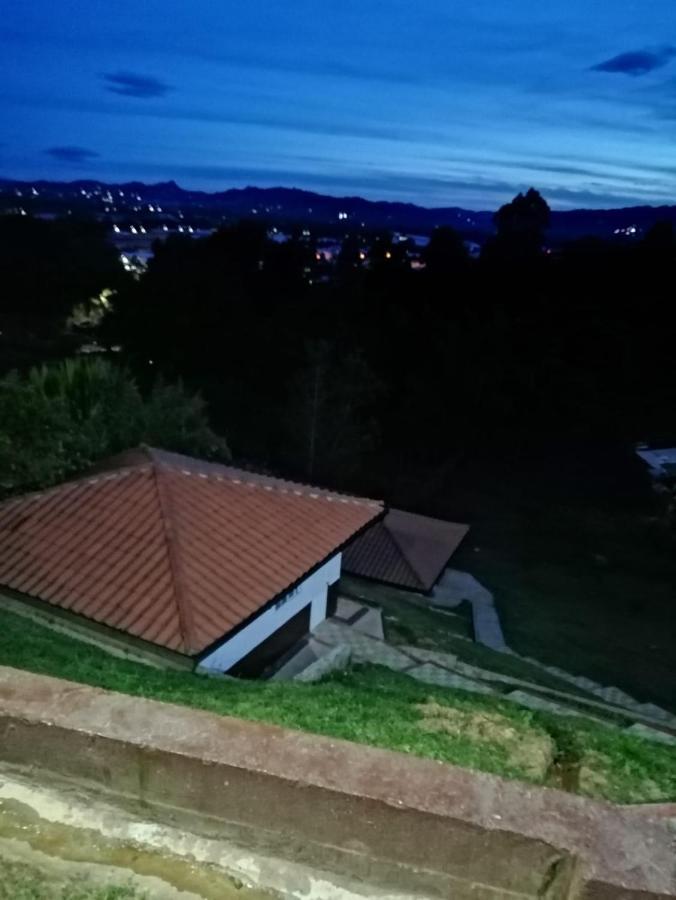 Hostal Hollywood Inn Ριονέγρο Εξωτερικό φωτογραφία