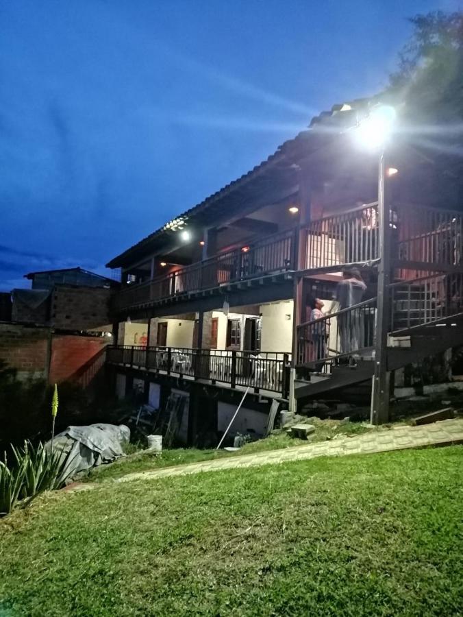 Hostal Hollywood Inn Ριονέγρο Εξωτερικό φωτογραφία
