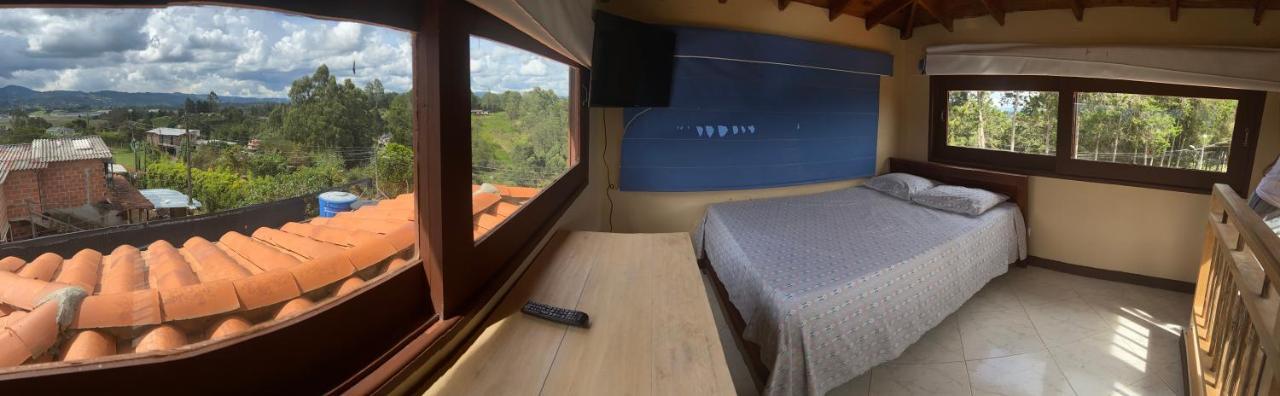Hostal Hollywood Inn Ριονέγρο Εξωτερικό φωτογραφία